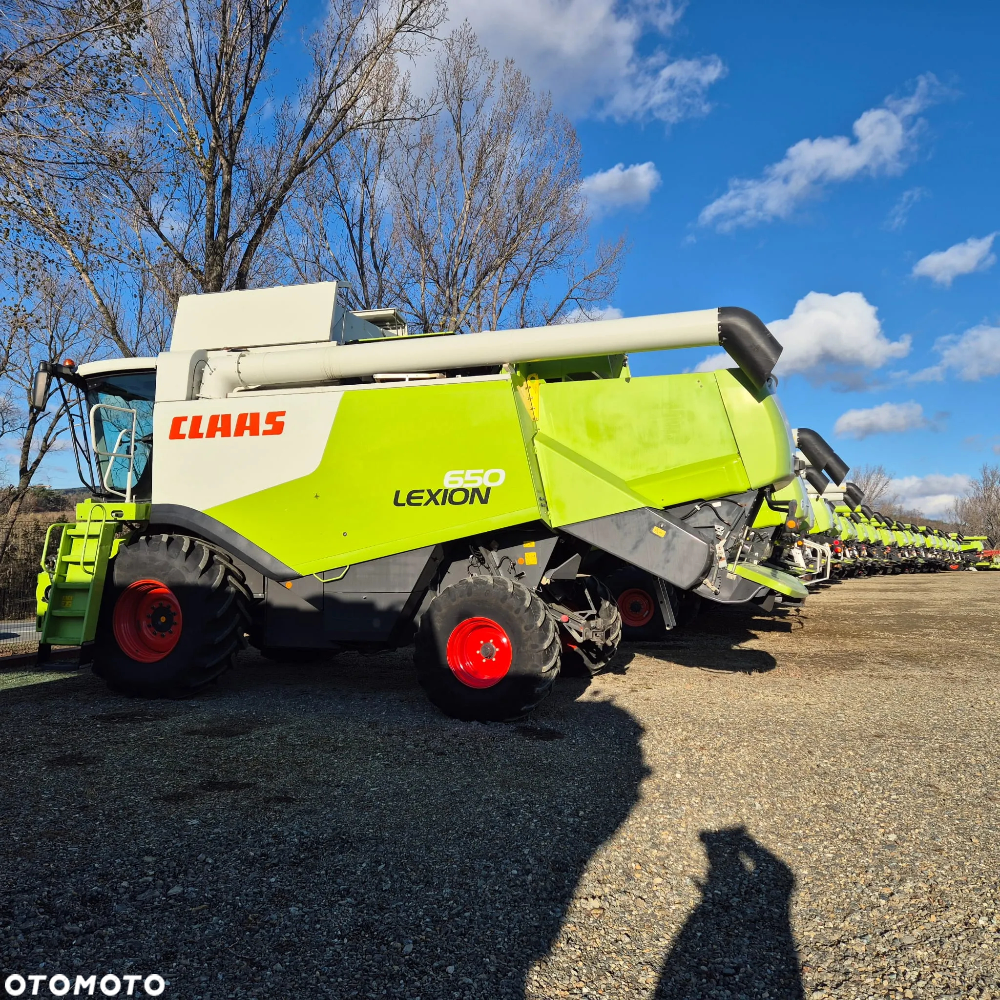Claas Lexion 650 z hederem - 2