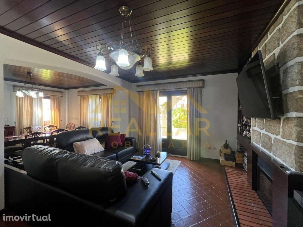 Moradia térrea T4 com jardim e piscina na Póvoa de Varzim - Grande imagem: 4/30