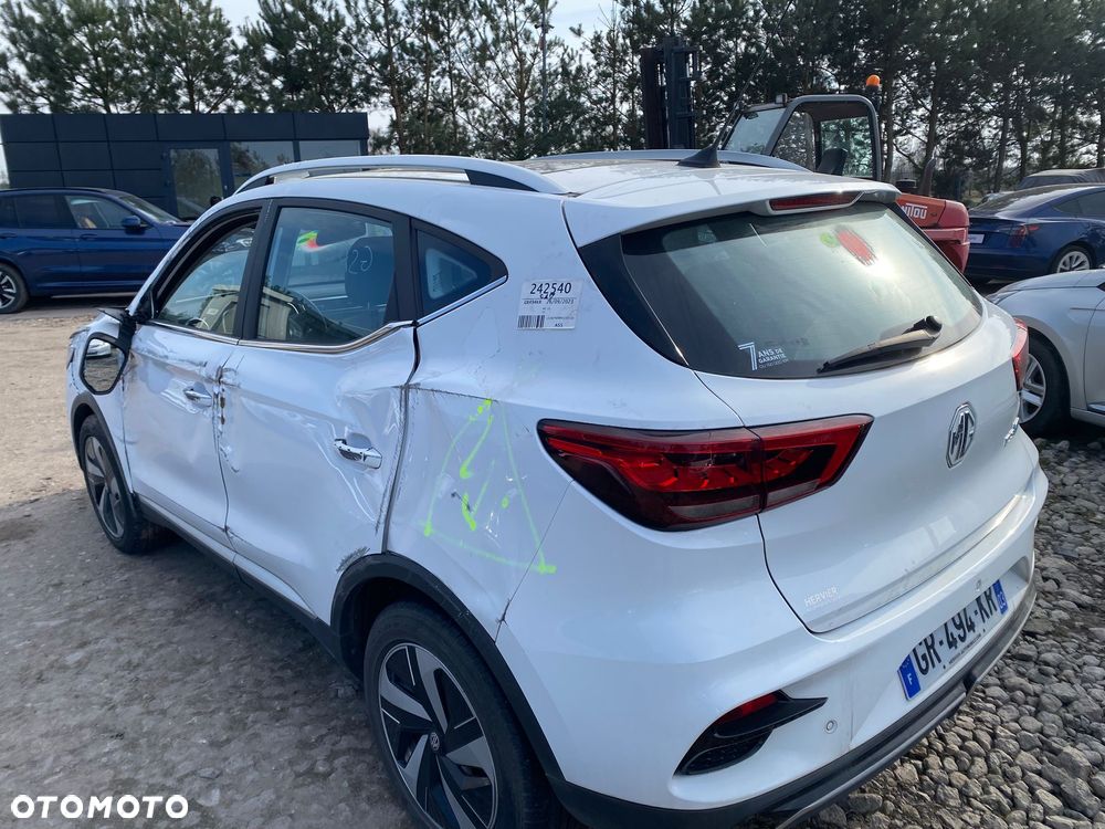 MG ZS Maximal Luxury - 2