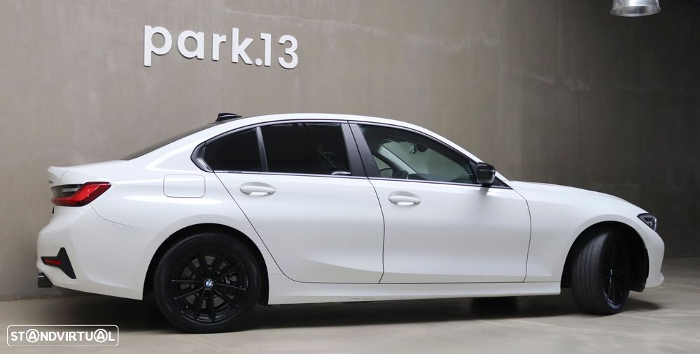 BMW 330 e Line Luxury Auto - 4