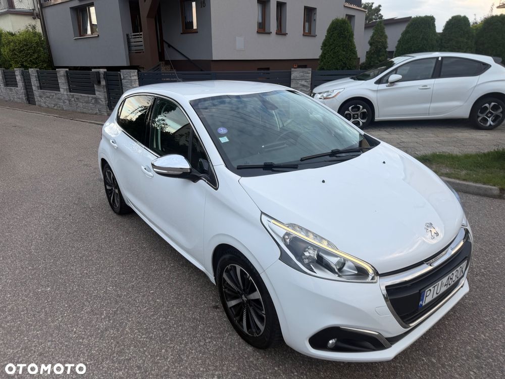 Peugeot 208 2018 photo 3