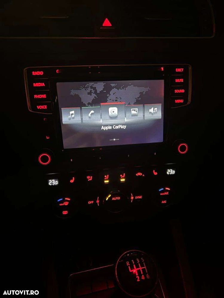 Volkswagen Jetta 1.4 TSI Comfortline - 10