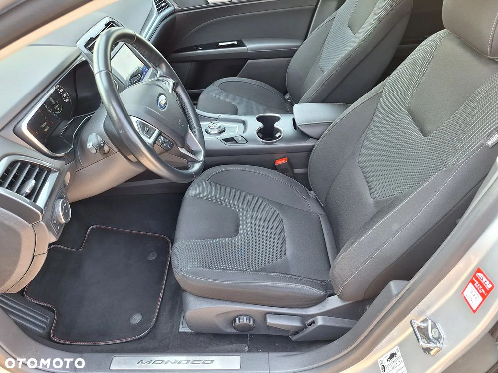 Ford Mondeo 2.0 EcoBlue Titanium - 19