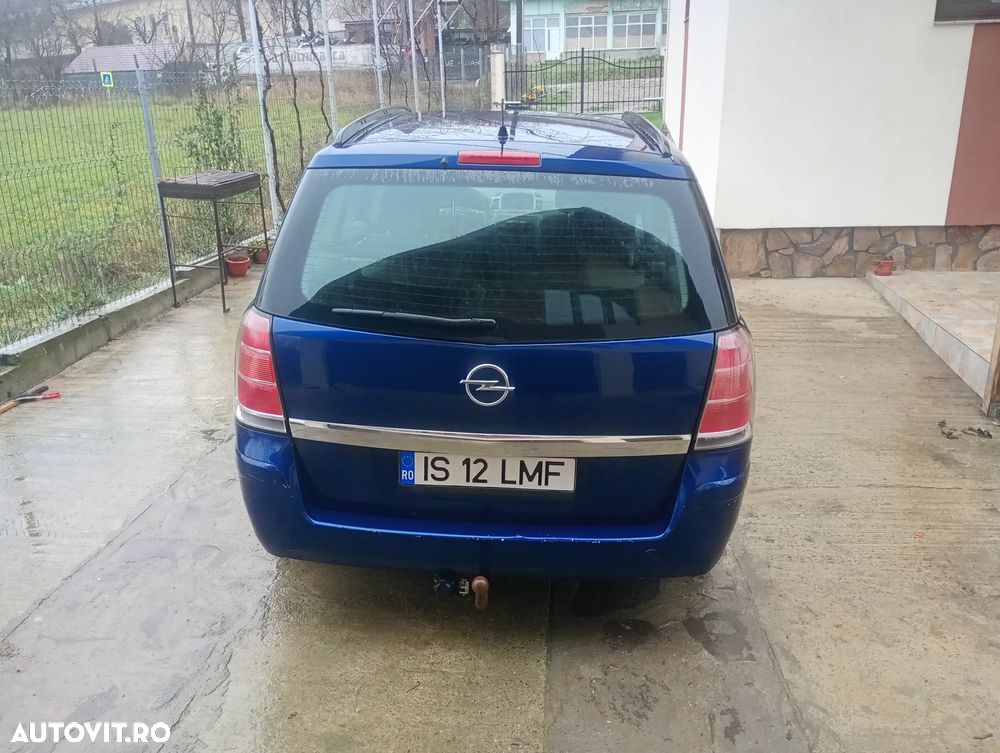 Opel Zafira 1.6i Essentia - 8