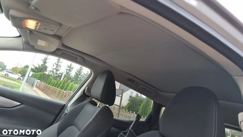 Nissan Qashqai 1.6 DCi Tekna - 19