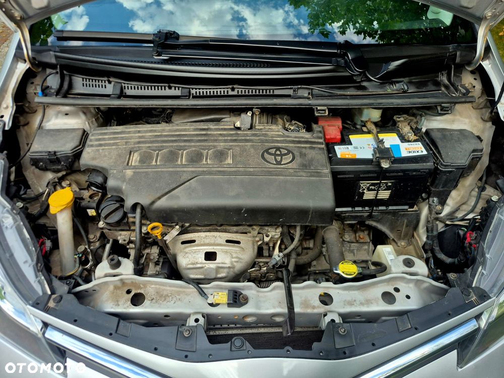 Toyota Yaris 1.33 Premium EU6 - 11
