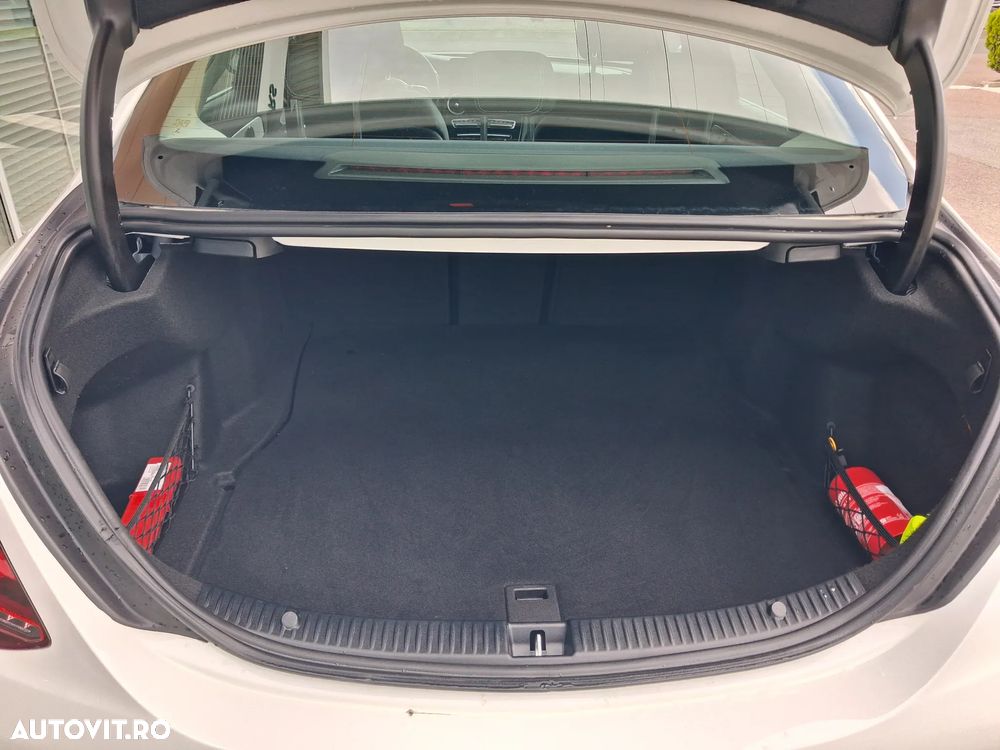Mercedes-Benz C 180 Aut. - 9