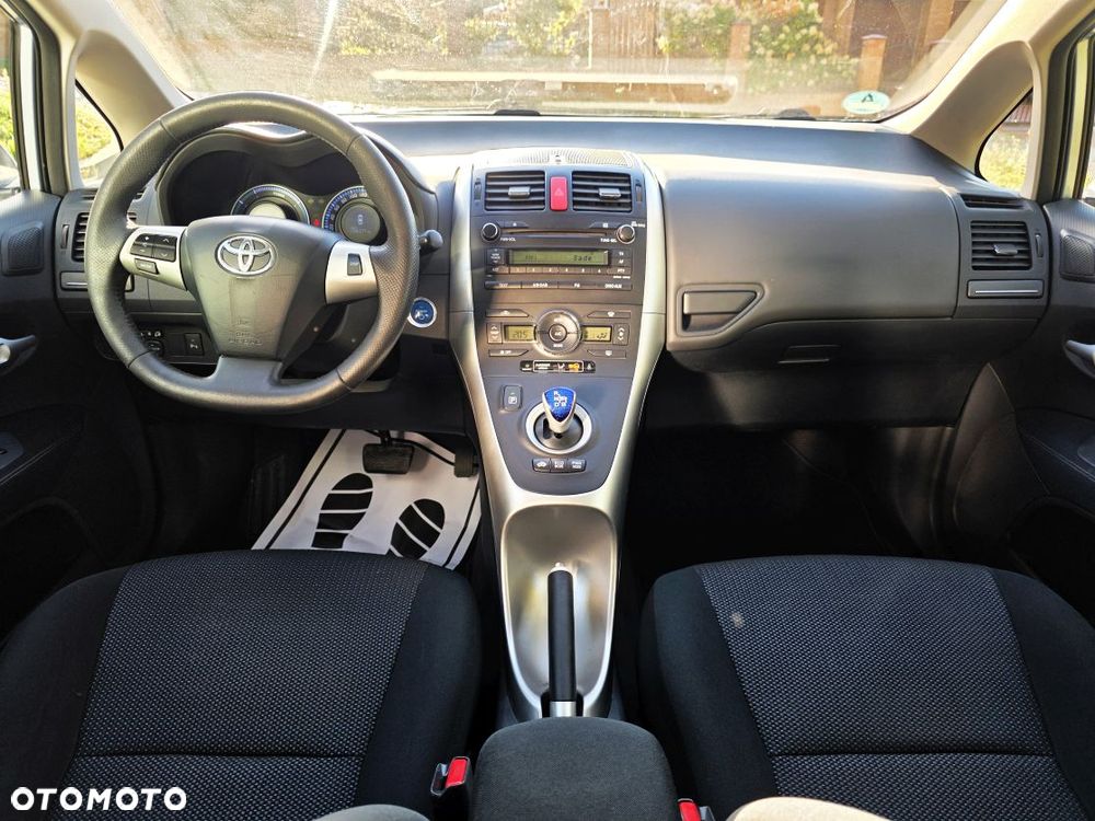 Toyota Auris 1.8 HSD Prestige - 11
