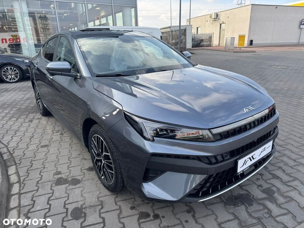 JAC J7 Plus CVT - 7