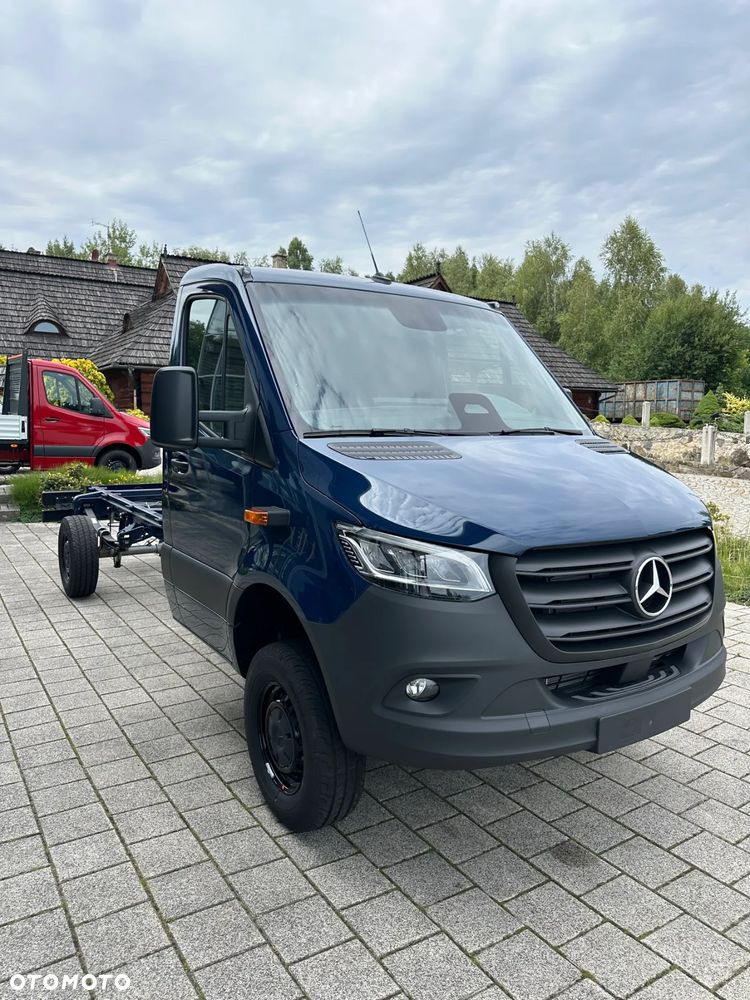 Mercedes-Benz Sprinter - 4