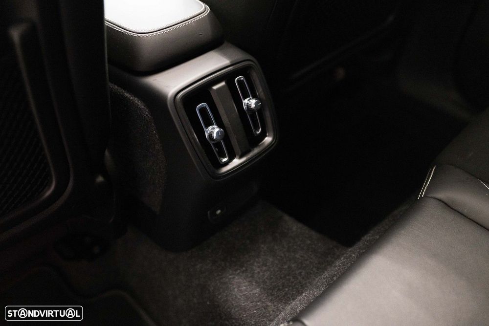 Volvo XC 40 P8 AWD Recharge RDesign - 45