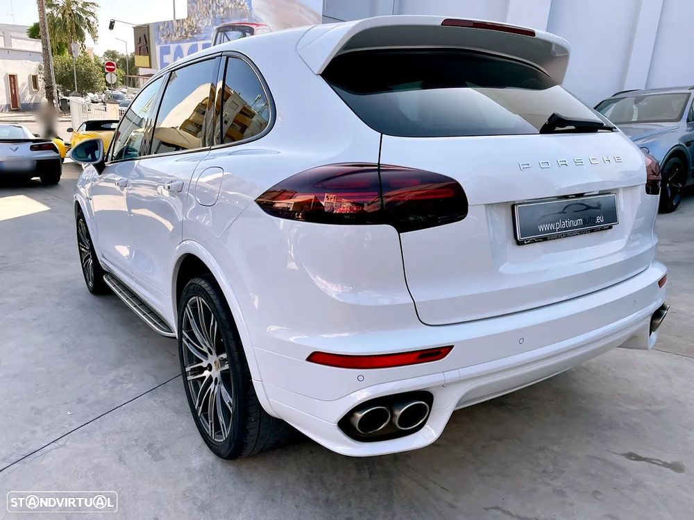 Porsche Cayenne S E-Hybrid - 6