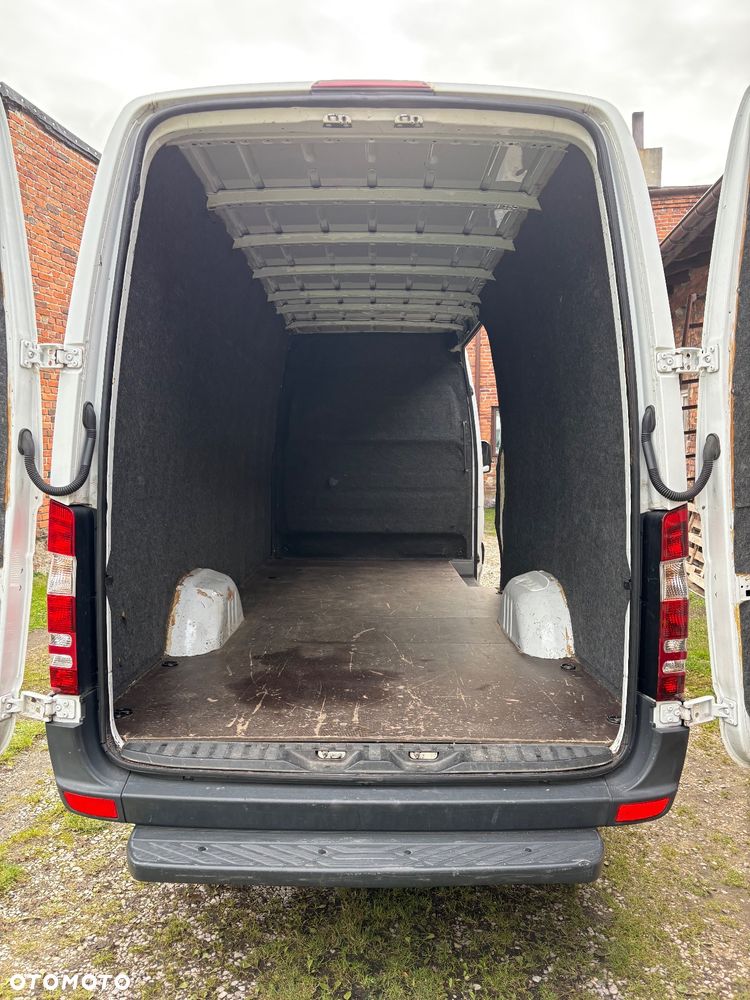 Mercedes-Benz Sprinter - 12
