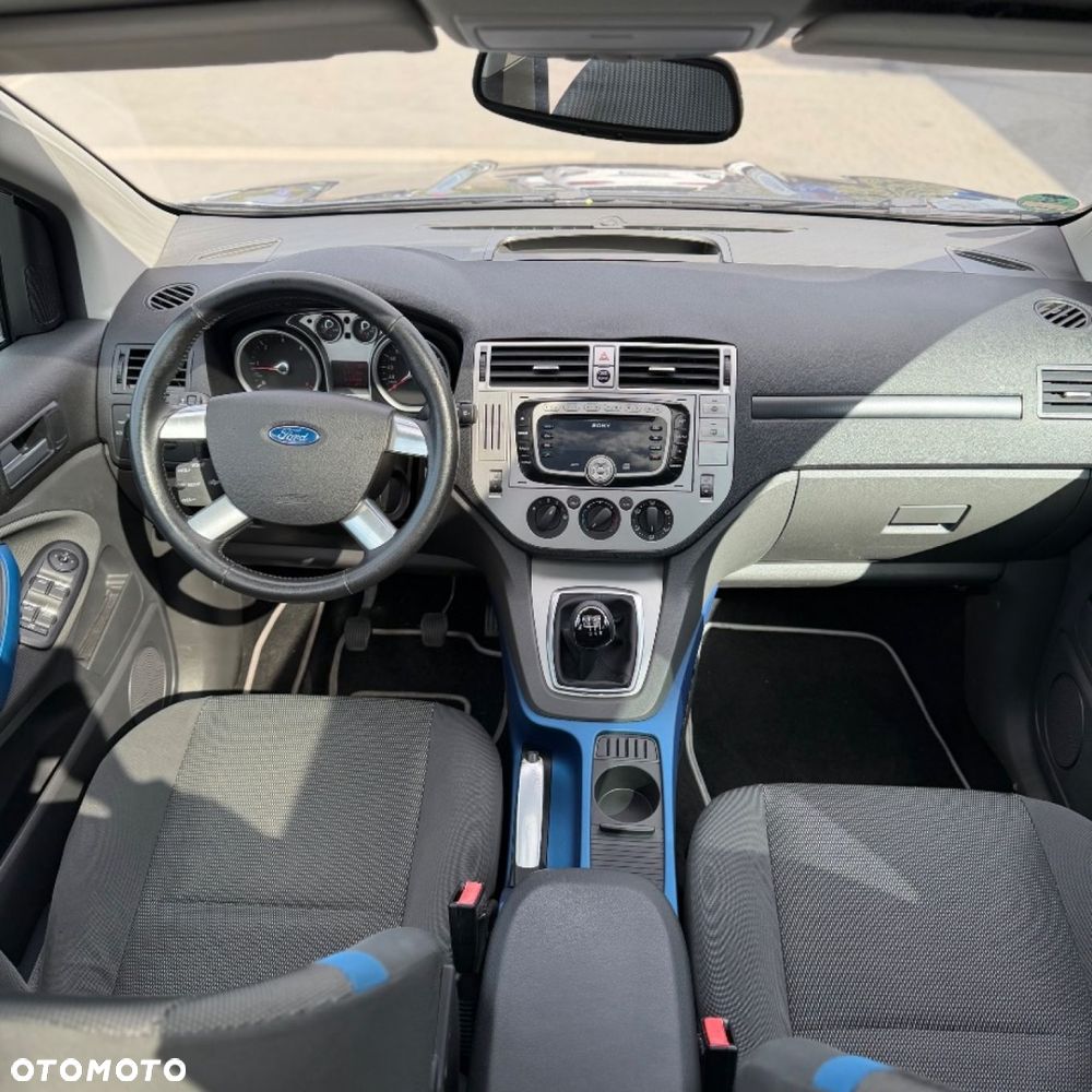 Ford Kuga - 31