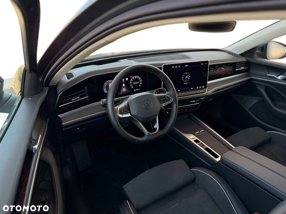 Volkswagen Passat - 11