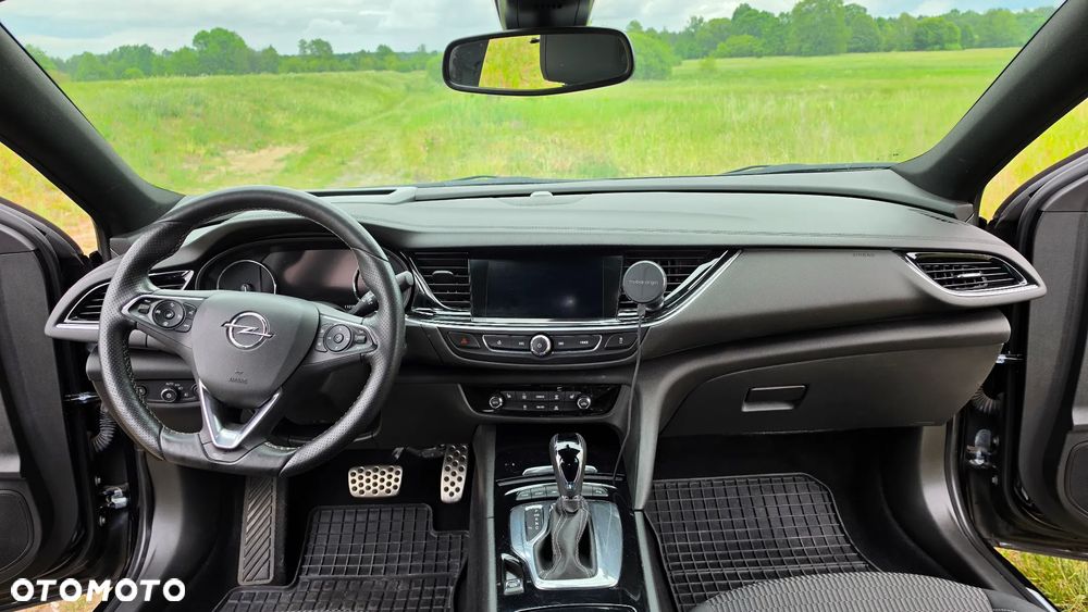 Opel Insignia - 12