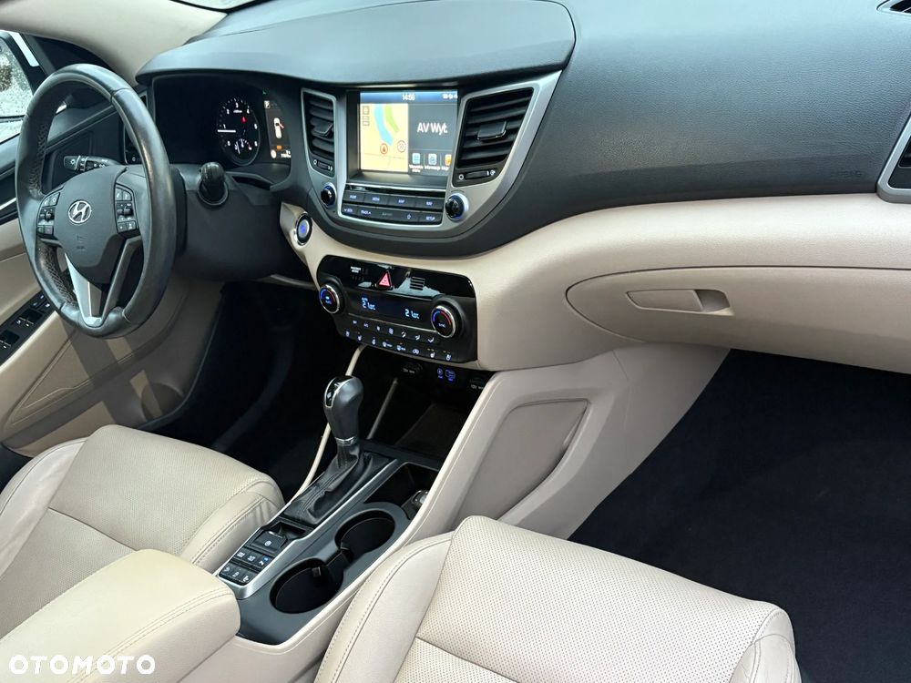 Hyundai Tucson 1.7 CRDI BlueDrive Premium 2WD DCT - 11