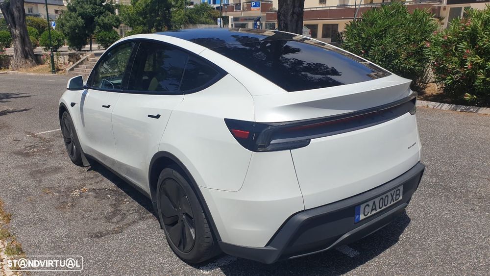 Tesla Model Y Long Range Tração Integral Premium - 26