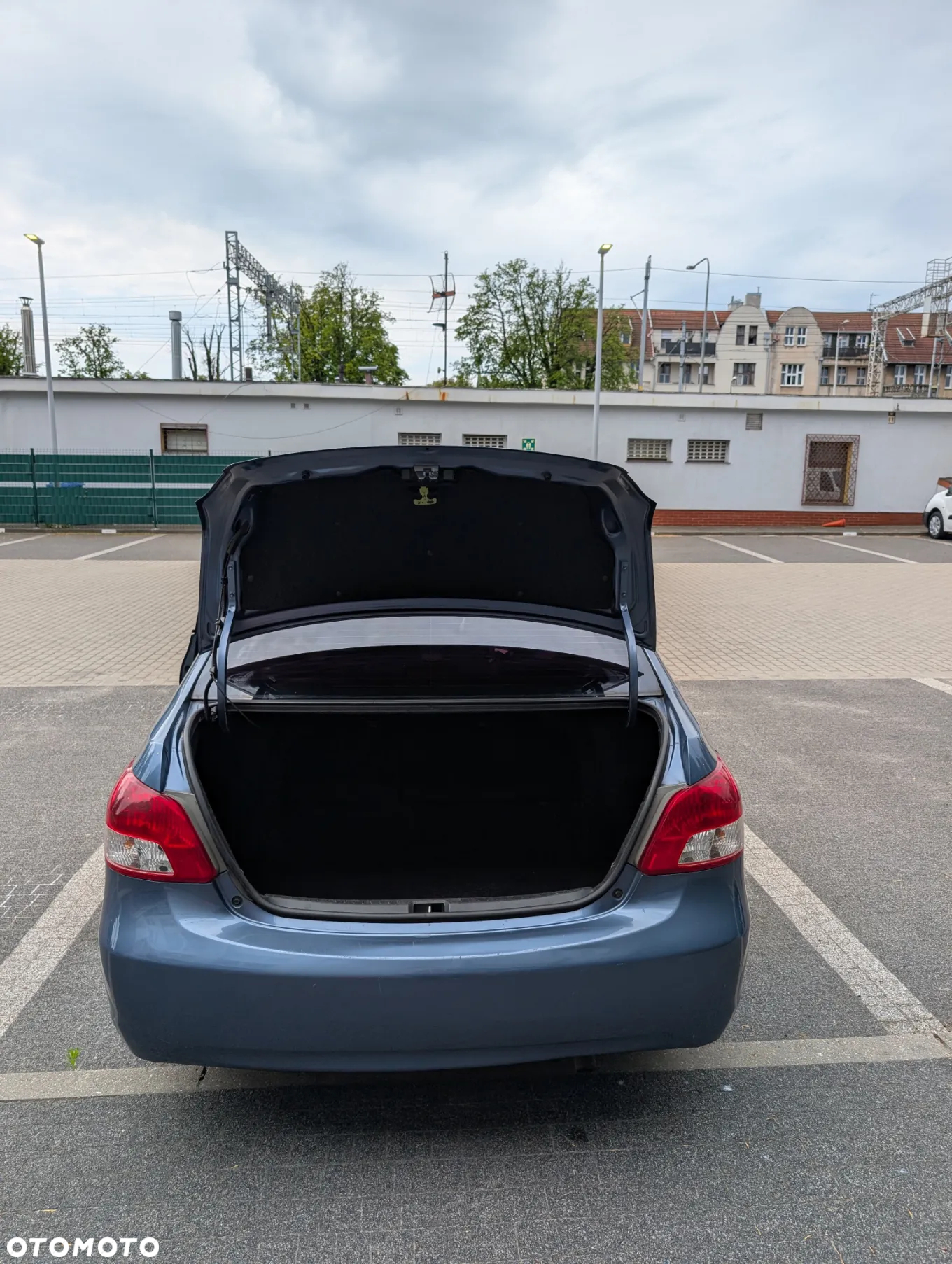 Toyota Yaris 1.5 - 12
