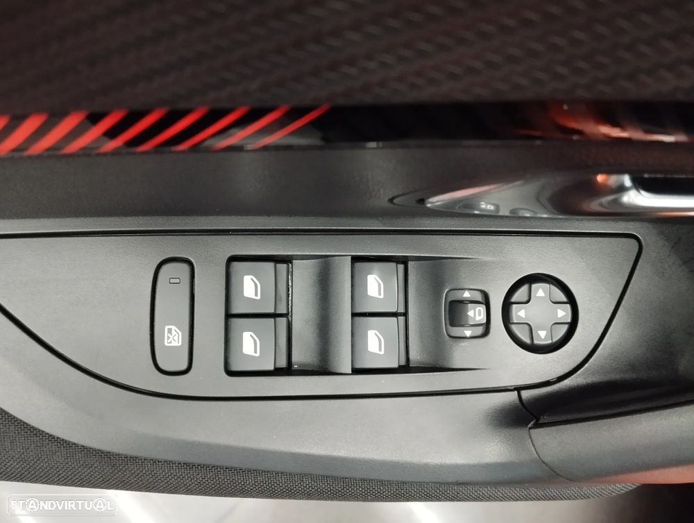 Peugeot 2008 1.2 PureTech Active Pack - 15