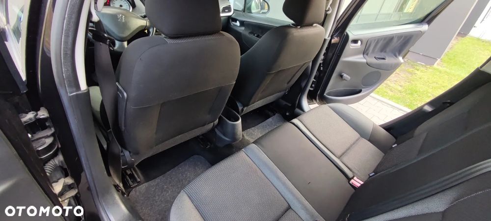 Peugeot 207 1.4 HDi Trendy - 21