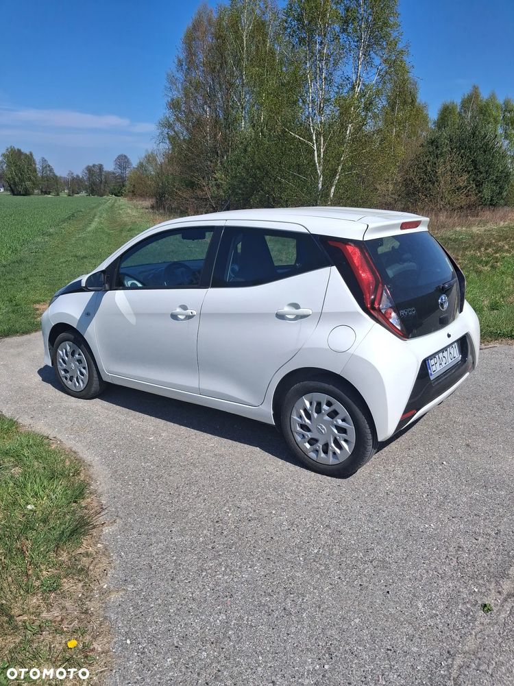 Toyota Aygo x-play - 4