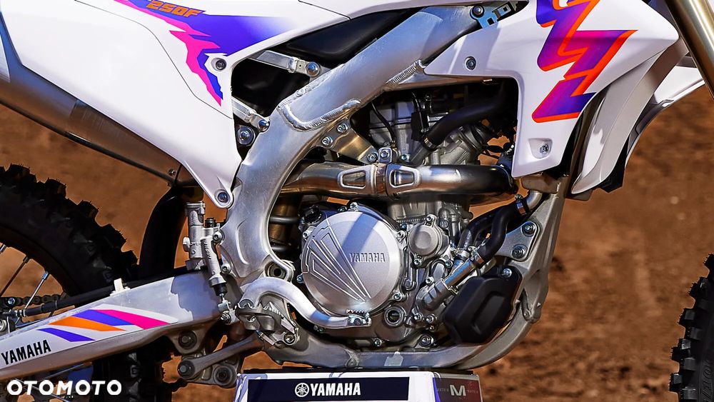 Yamaha YZ - 9
