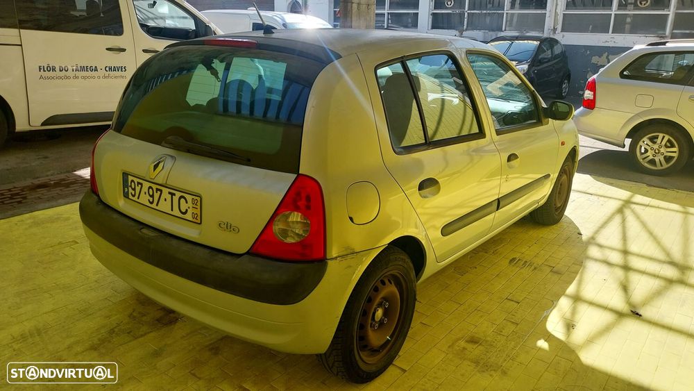 Renault Clio 1.2 16V Privilège - 2