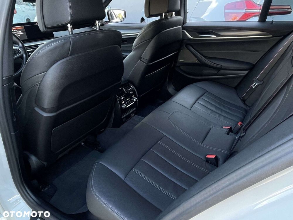 BMW Seria 5 - 26