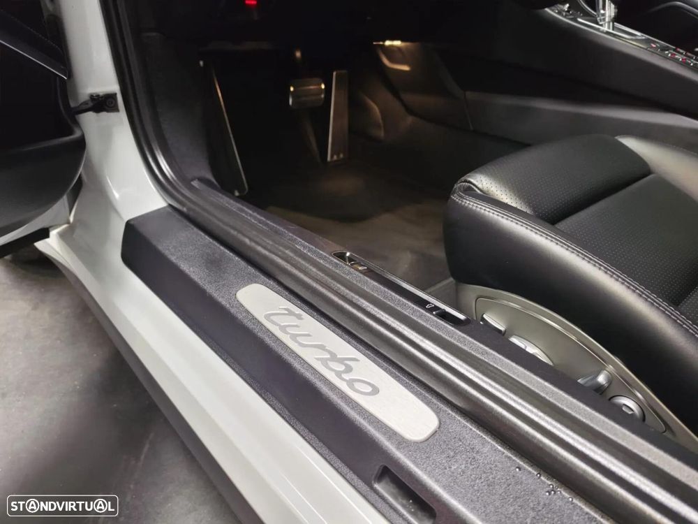 Porsche 911 (991) Turbo PDK - 31