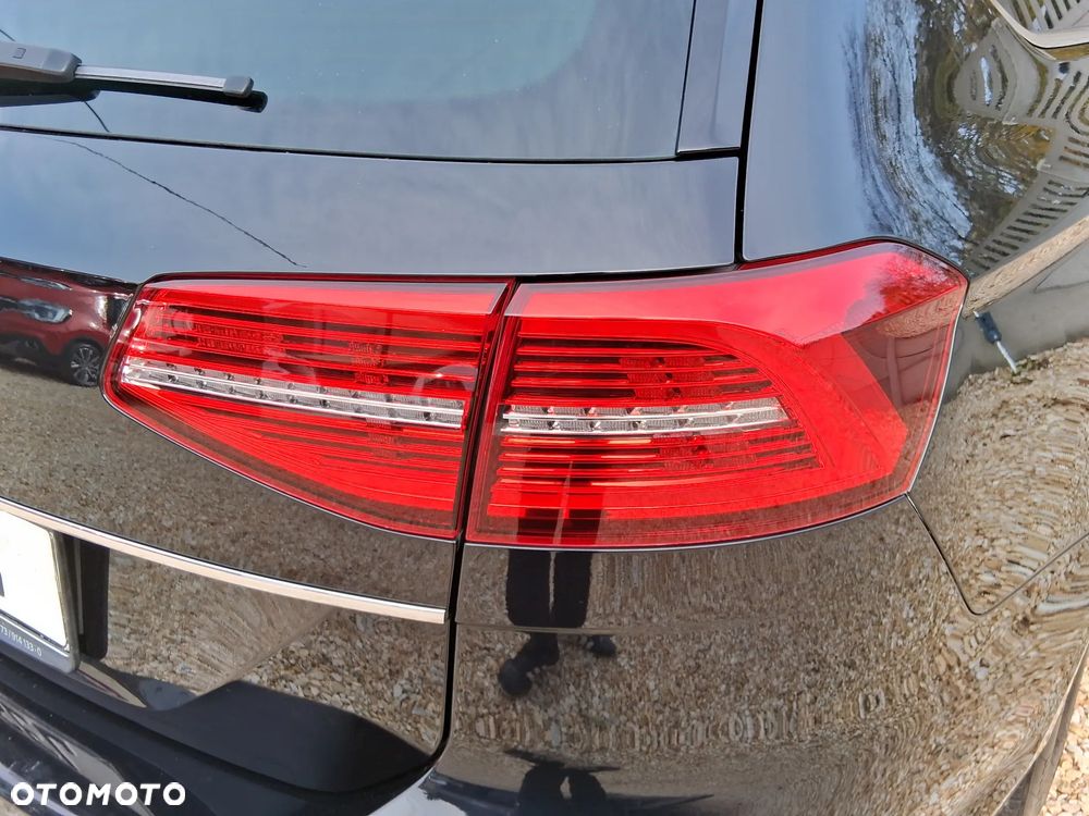 Volkswagen Passat - 29