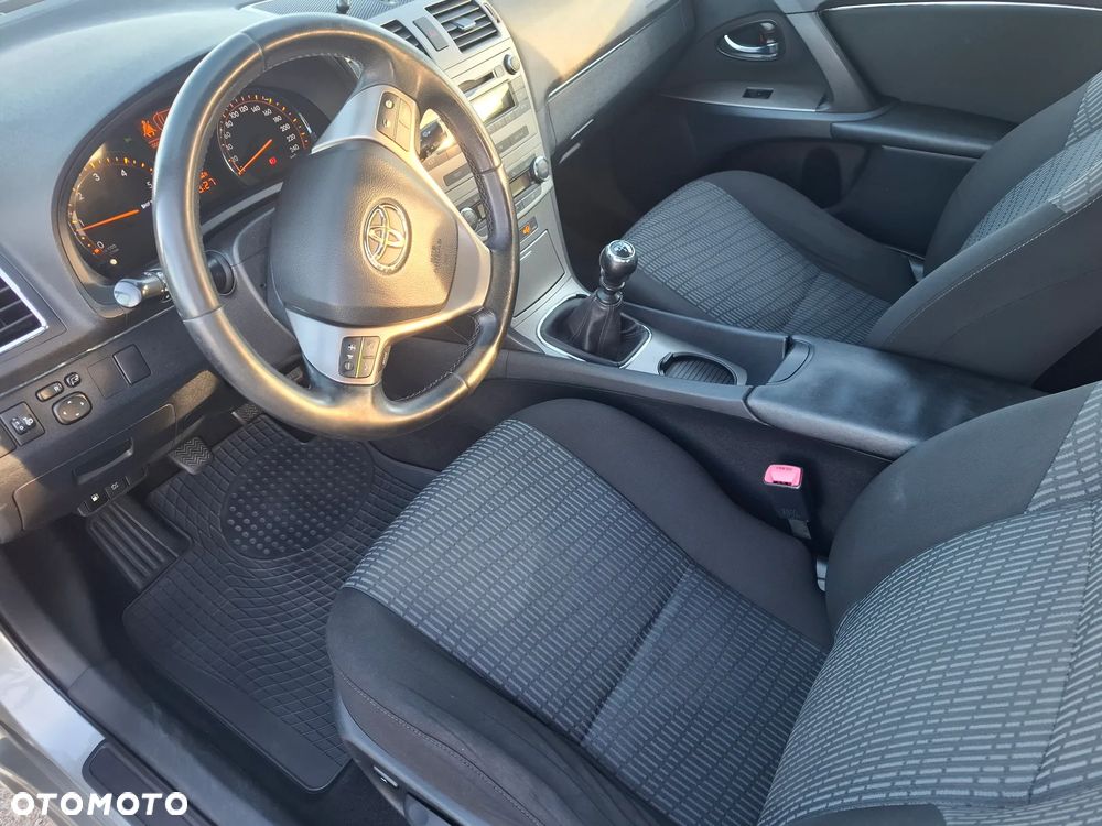 Toyota Avensis 2.0 D-4D Luna - 3