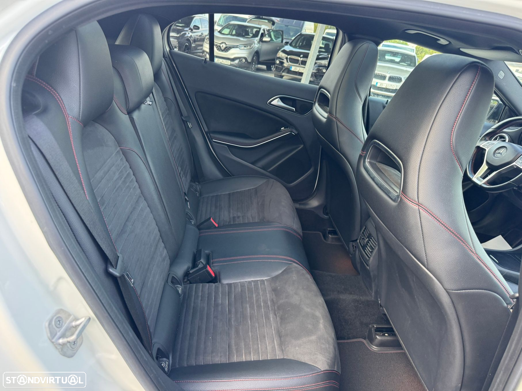 Mercedes-Benz GLA 220 d AMG Line - 14
