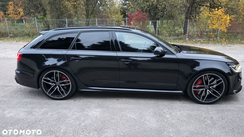 Audi RS6 Avant - 16