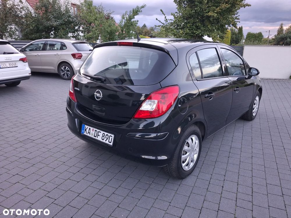 Opel Corsa 1.2 16V Cosmo - 4