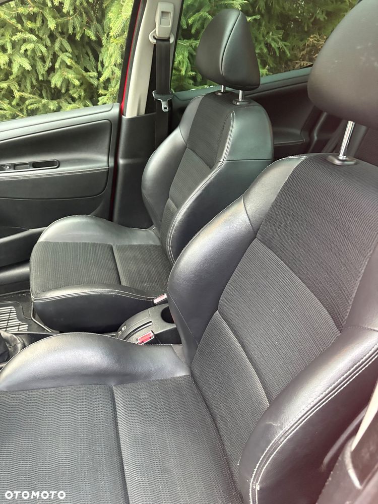 Peugeot 207 90 HDi FAP (Blue Lion) Urban Move - 12