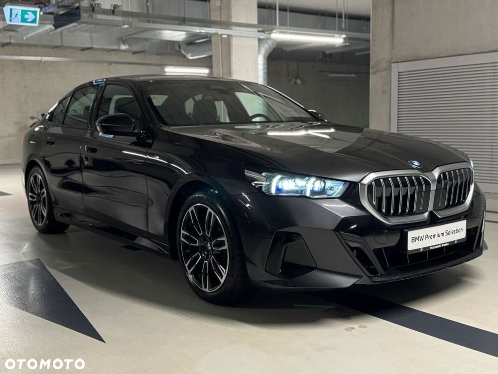 BMW Seria 5 520d xDrive mHEV M Sport - 19