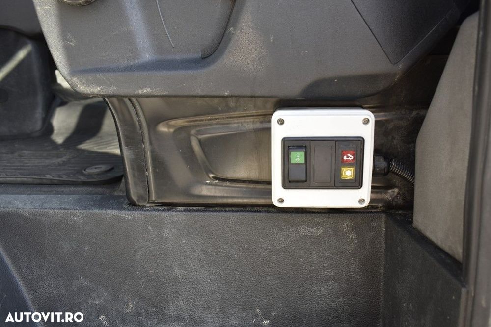 Ford Transit - 25