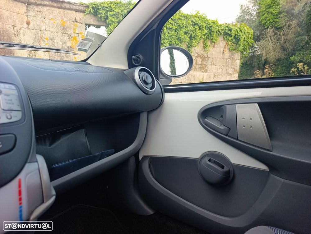 Peugeot 107 1.4 HDi Trendy - 21
