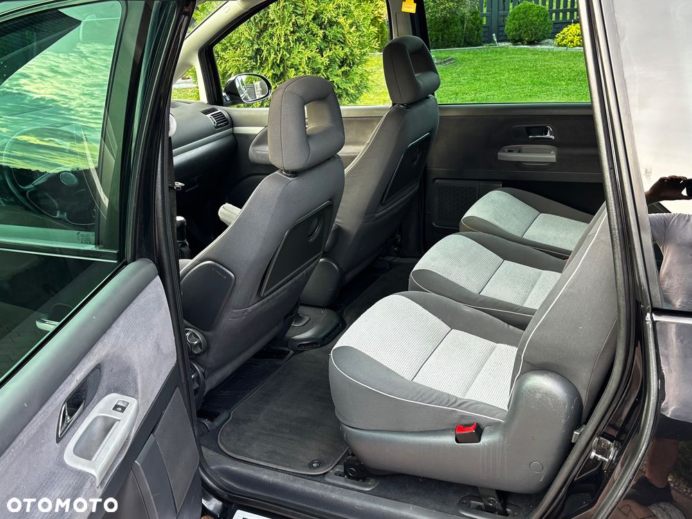 Volkswagen Sharan 2.0 TDI Highline - 28