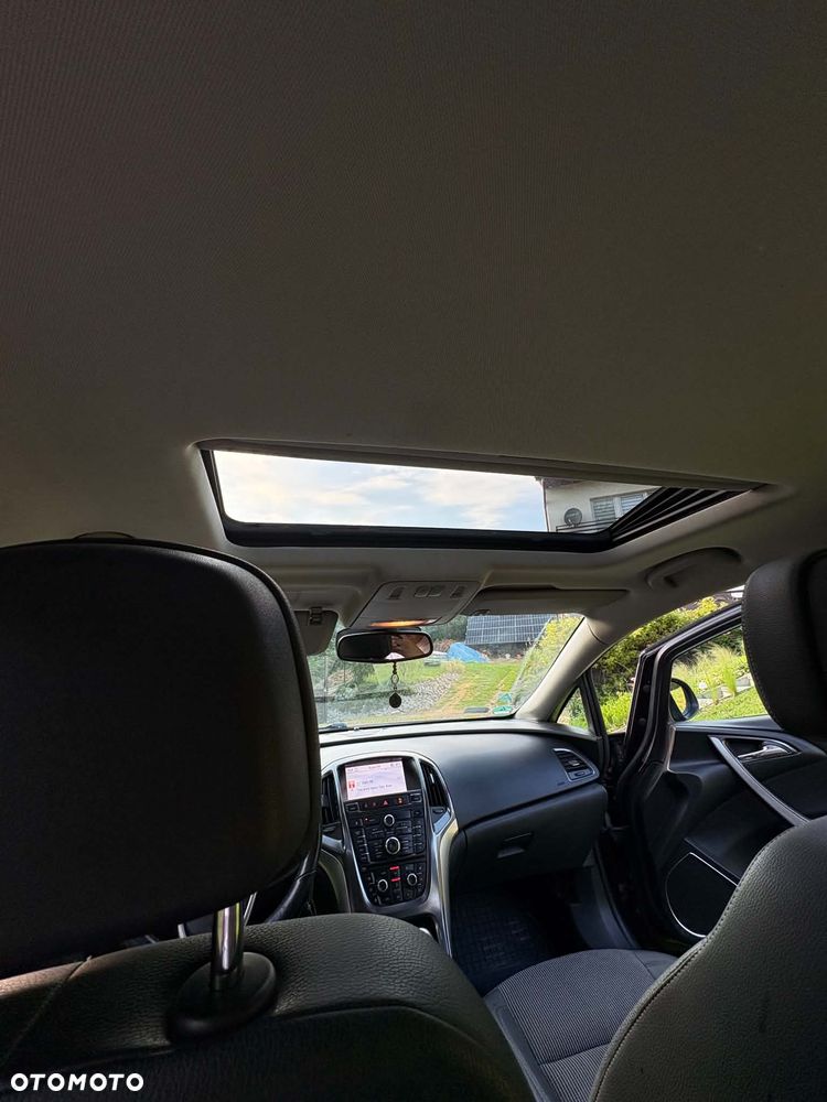 Opel Astra 1.4 T Cosmo S&S - 9