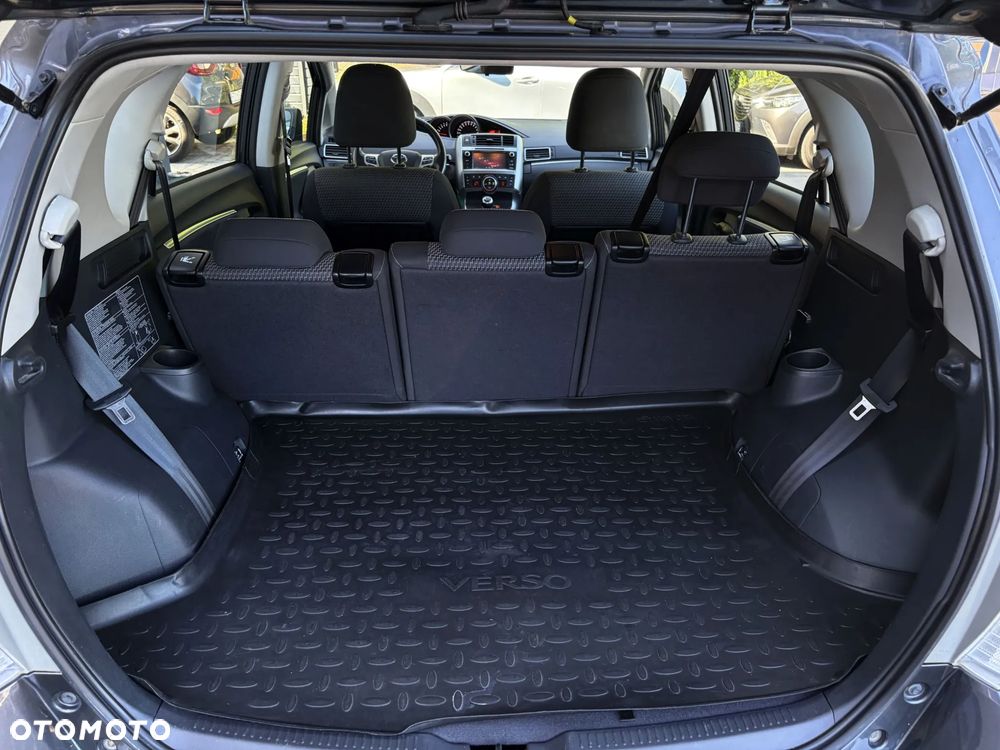 Toyota Verso - 33