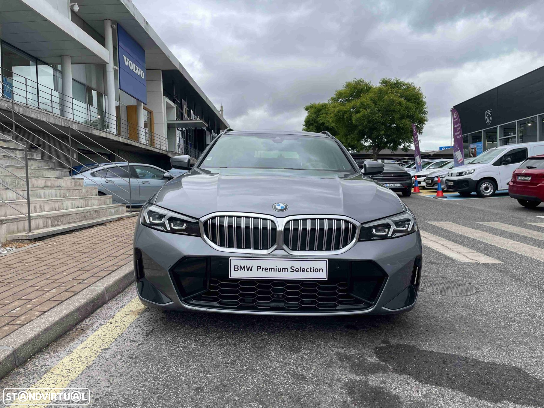 BMW 320 d Touring Pack Desportivo M Auto - 3