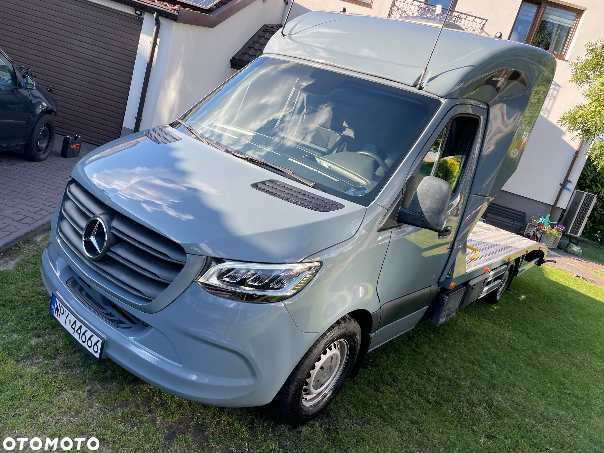 Mercedes-Benz Sprinter - 2