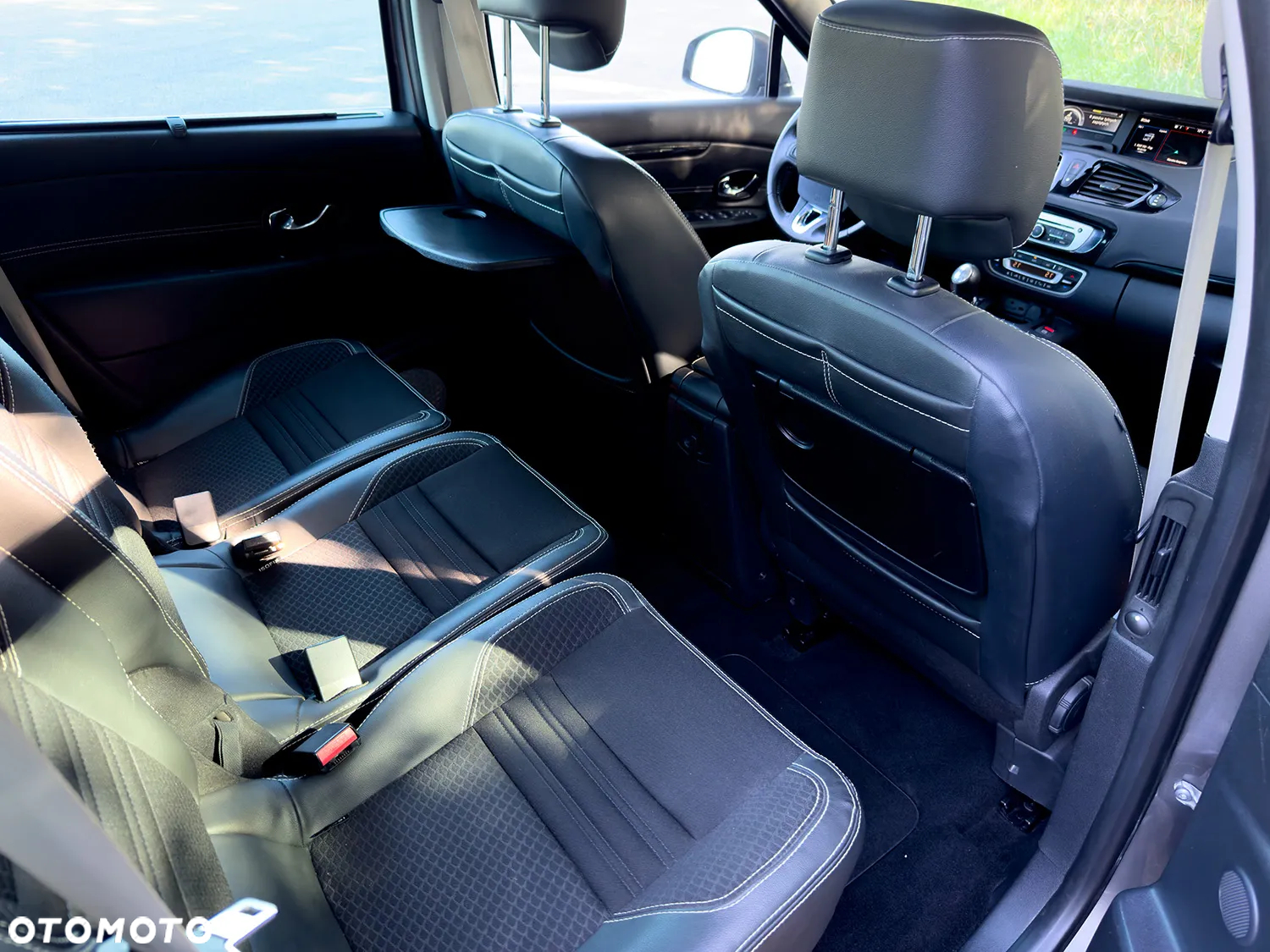 Renault Scenic 1.6 dCi Bose - 25