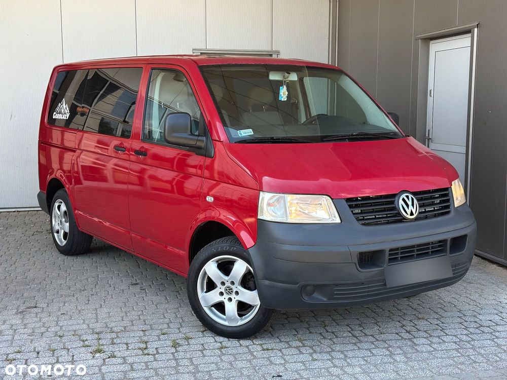 Volkswagen Caravelle - 9