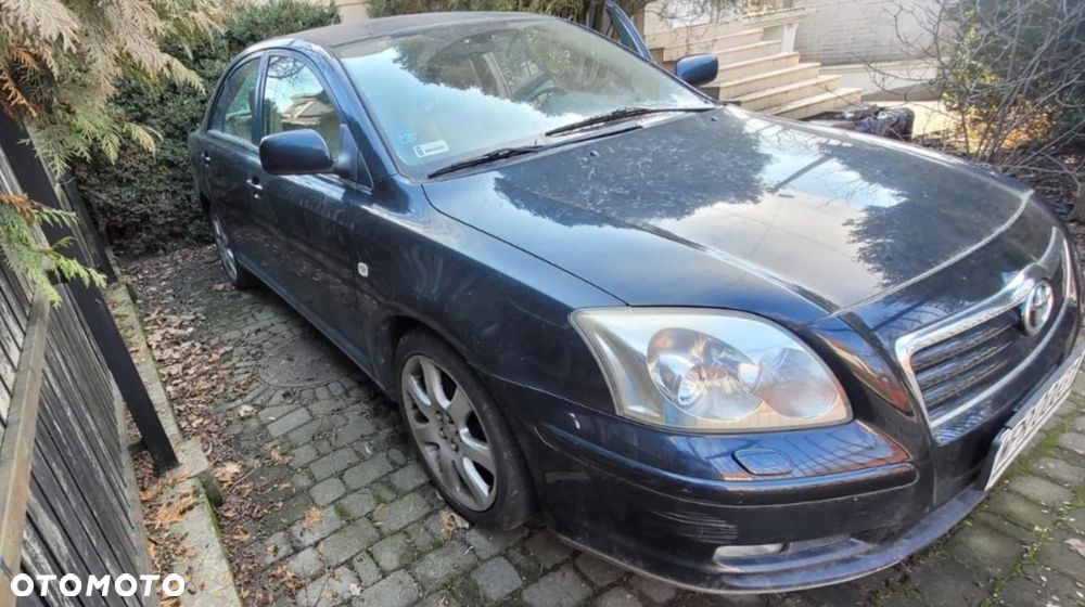 Toyota Avensis 2.0 VVT-i High - 3