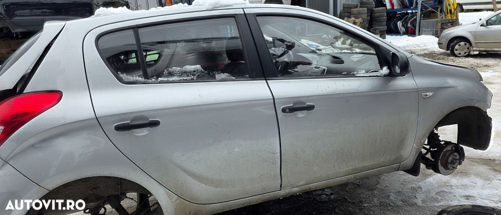 Aripa dreapta fata Hyundai I20 2009 / 2010 2011 / 2012 2013 - 1