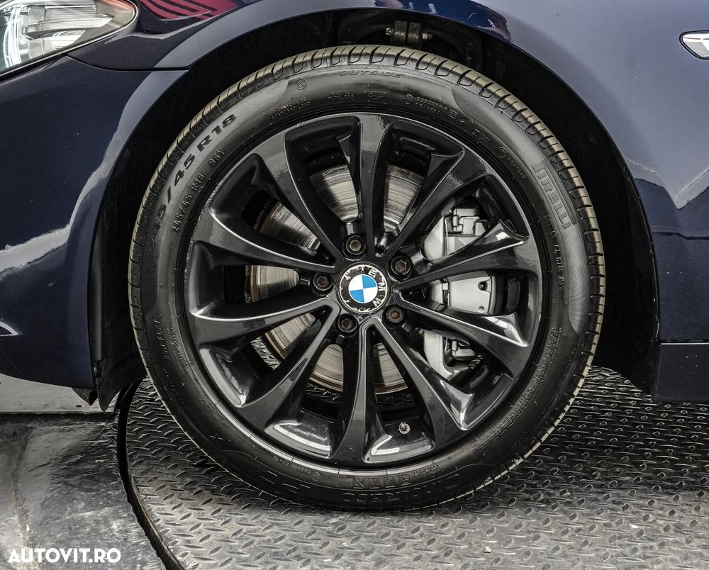 BMW Seria 5 530d AT - 28