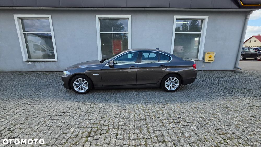 BMW Seria 5 528i Sport-Aut Luxury Line - 6